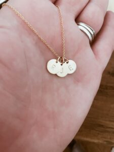 initial necklace gold